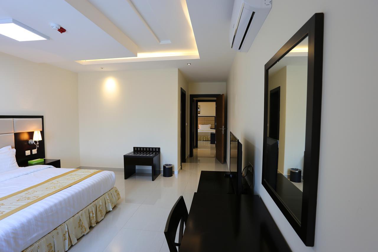 Arjaan Altakhassusi Hotel Suites Riadh Exterior foto